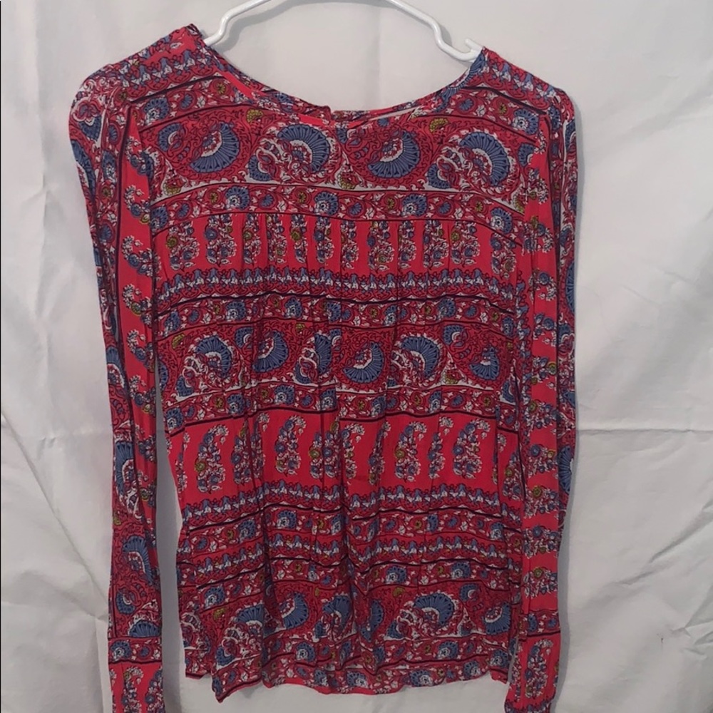 Detailed red and blue LOFT blouse long sleeve